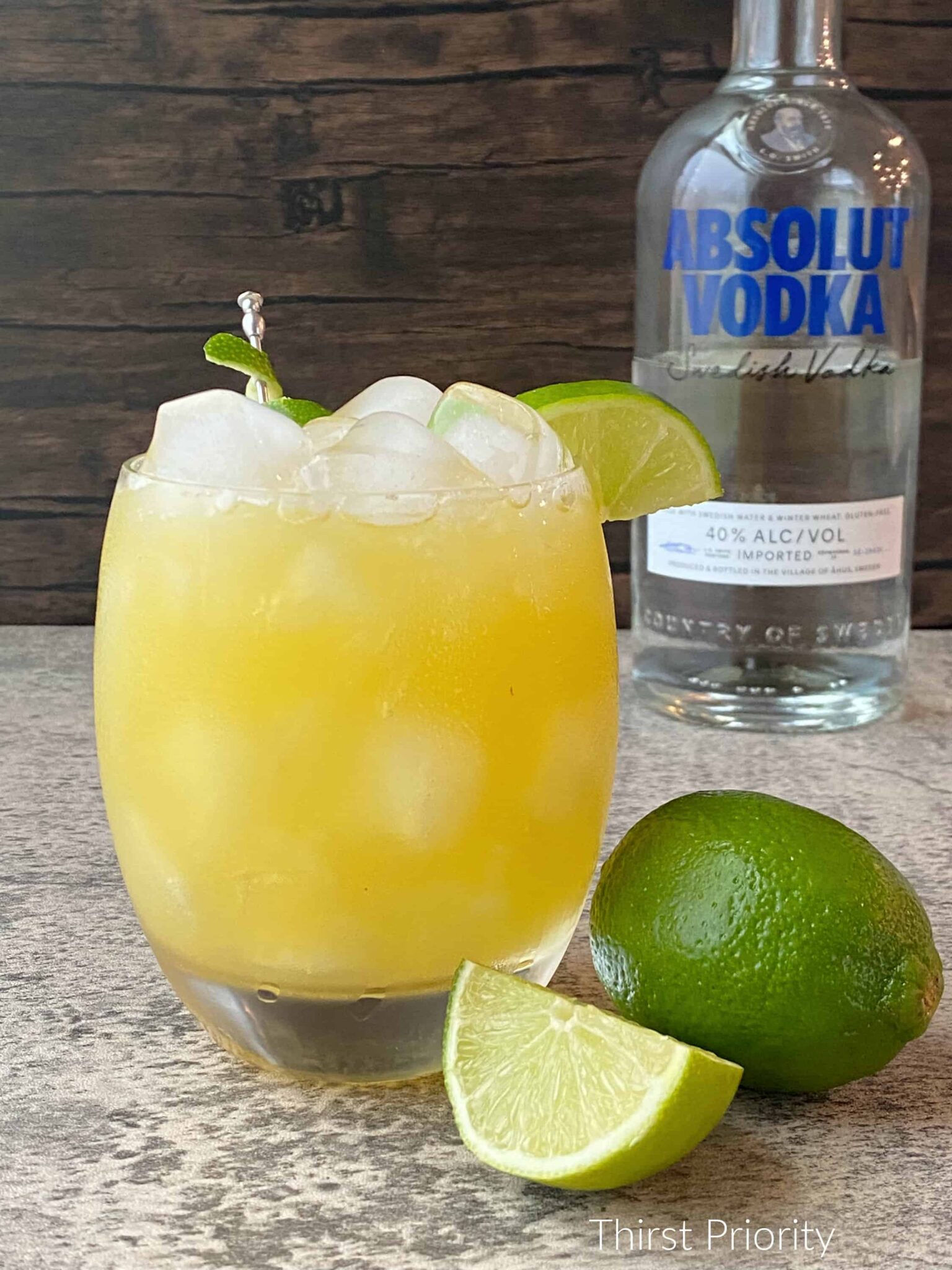 Pineapple Vodka Cocktail Recipe with Lime