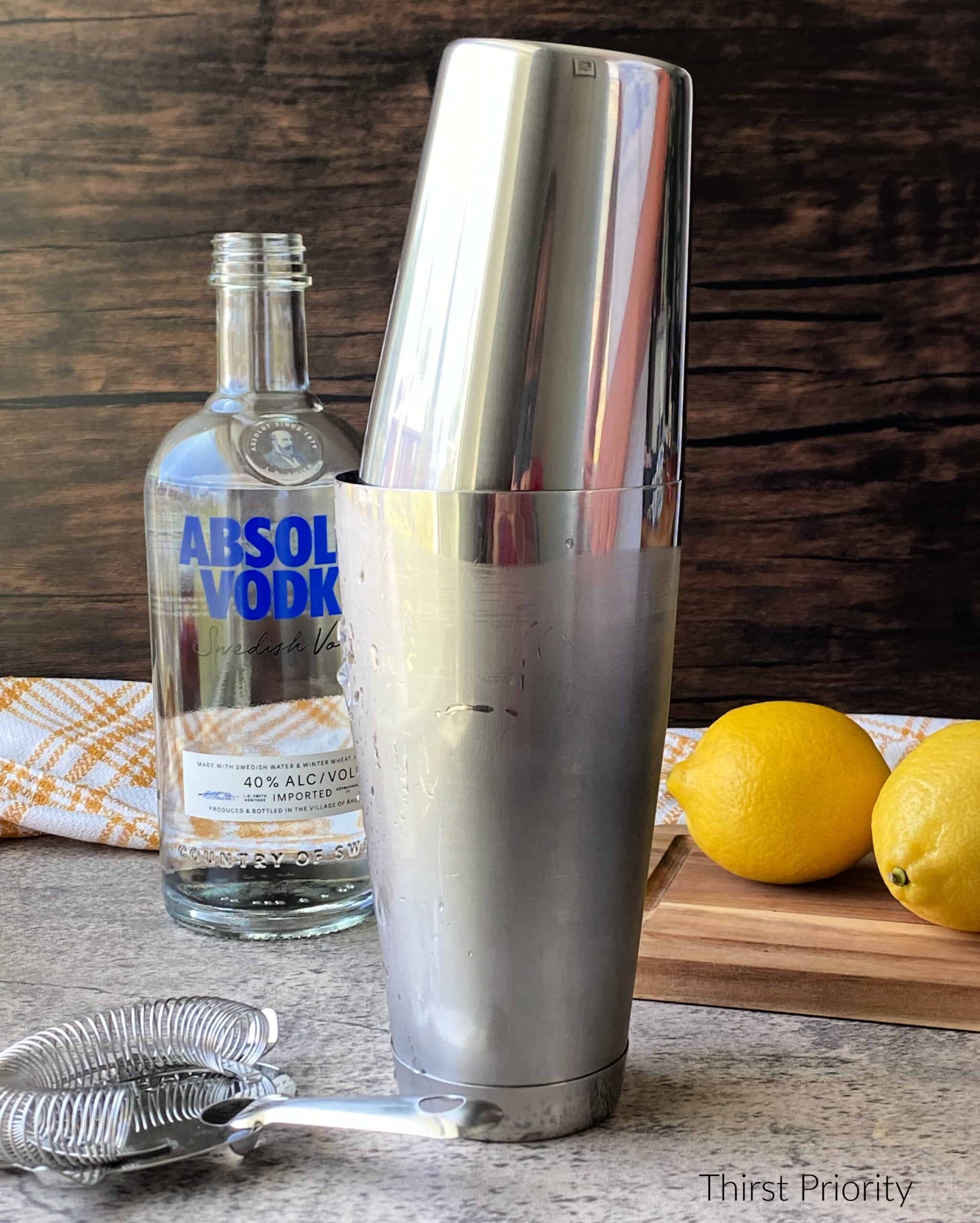 cocktail shaker 