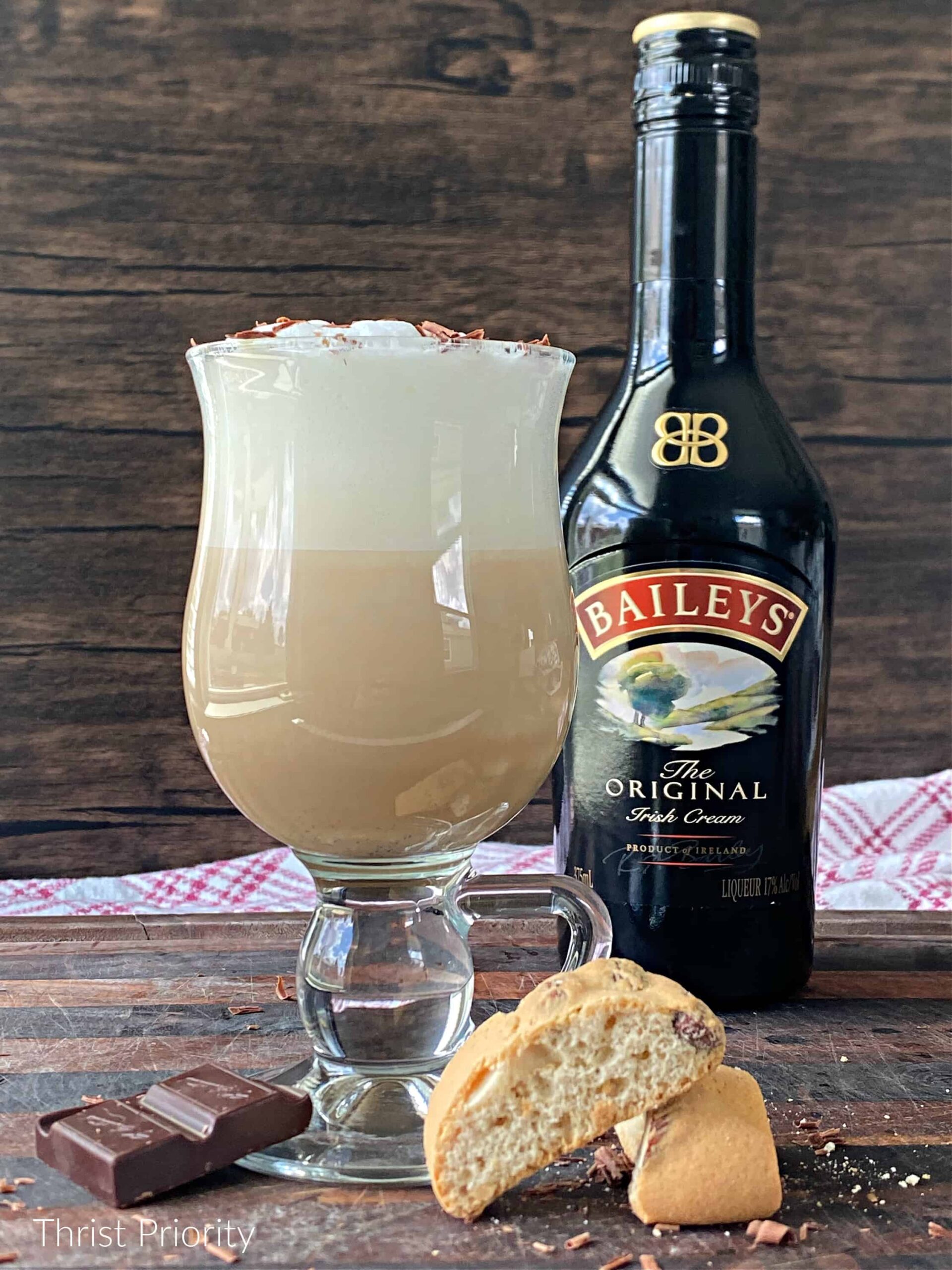 This Baileys silky latte recipe is made with hot milk, Baileys Irish cream, and a shot of espresso. It's the perfect creamy sweet latte.